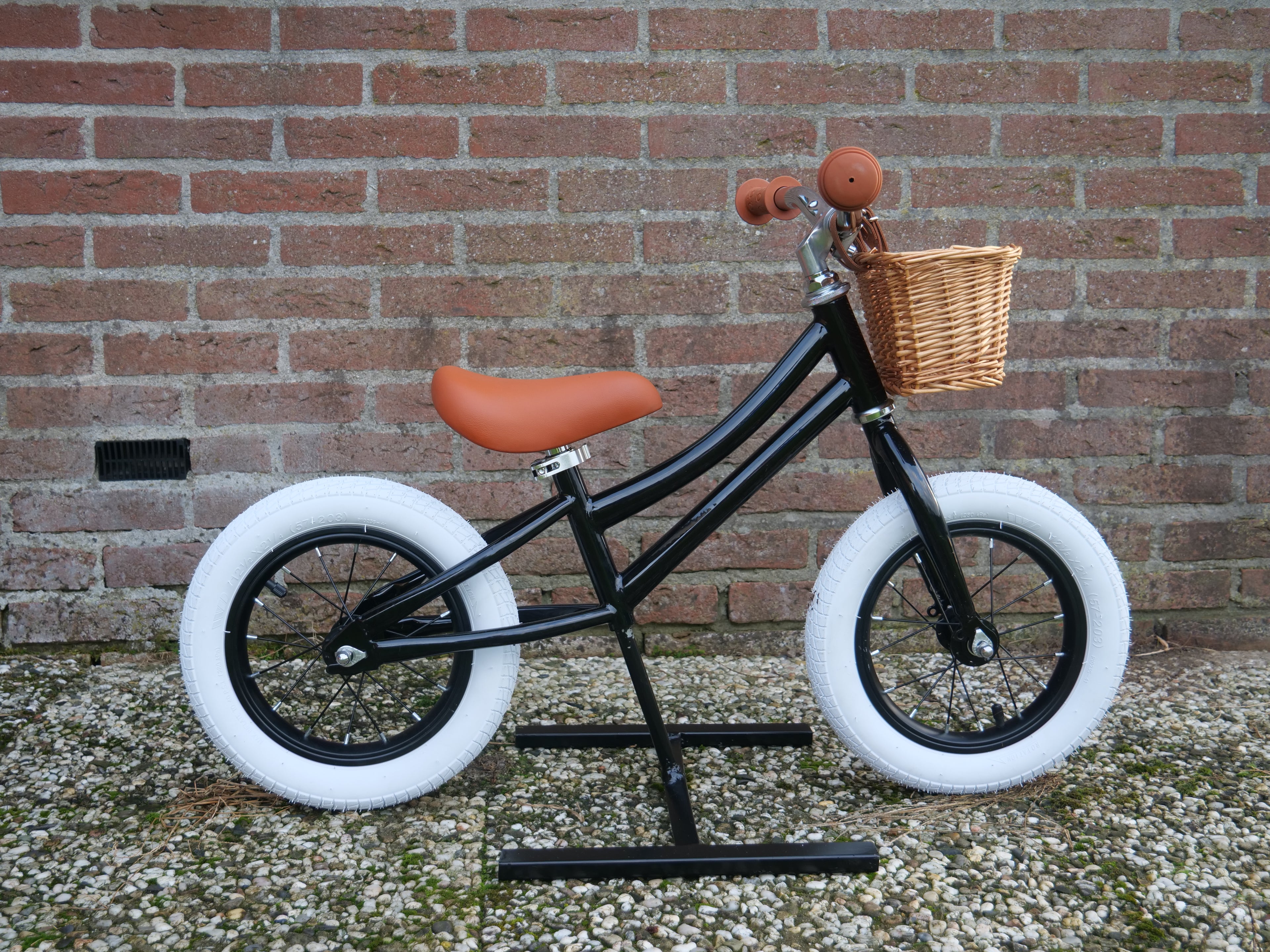 Royo Loopfiets Zwart zadel en stuur verstelbaar 2-4 jaar metaal luchtbanden