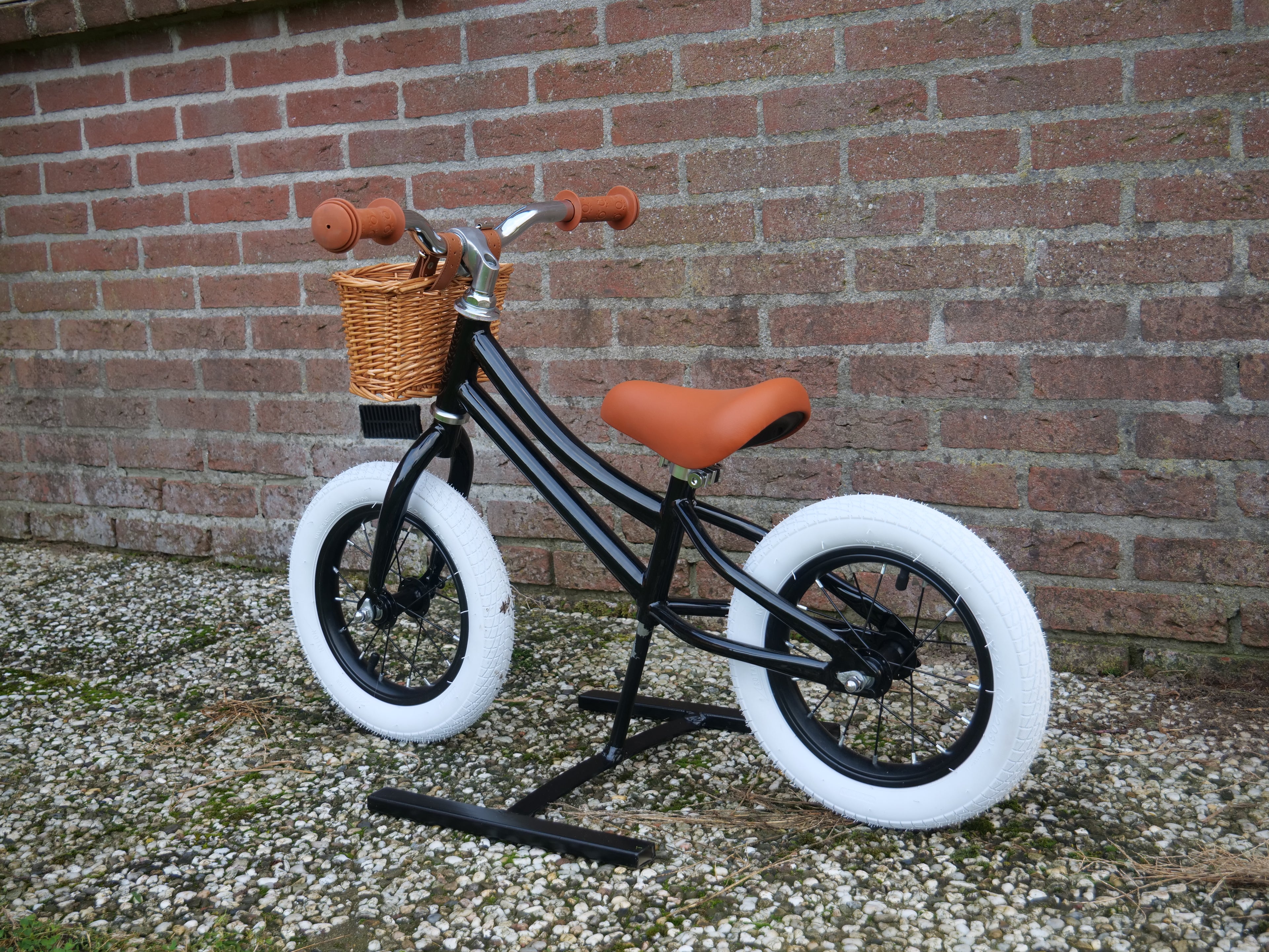 Royo Loopfiets zwart zadel en stuur verstelbaar 2-4 jaar metaal luchtbanden