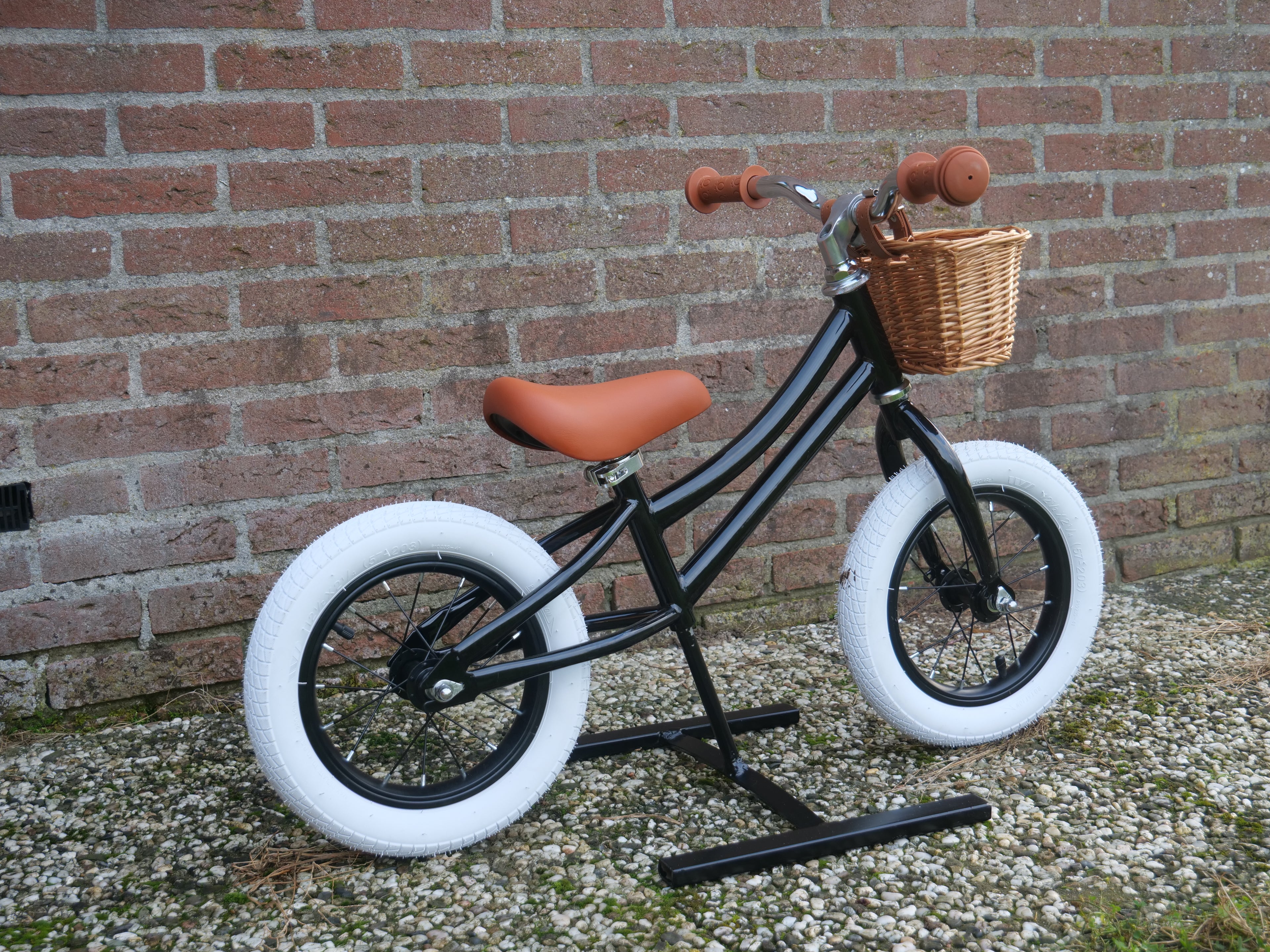 Royo Loopfiets zwart zadel en stuur verstelbaar 2-4 jaar metaal luchtbanden
